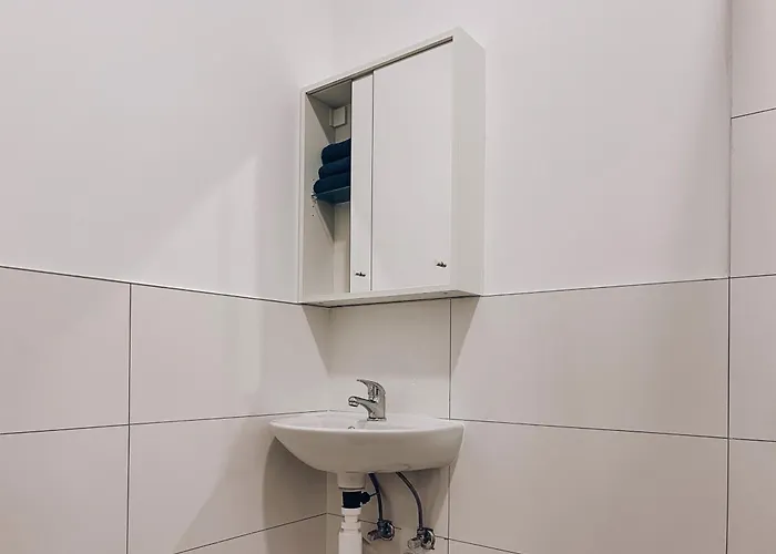 Neuwertiges Mit Schnellem Wlan, Glasfaser, Kostenlose Privatparkplatz Auch Fuer Transporter Geeignet R23 Appartamento