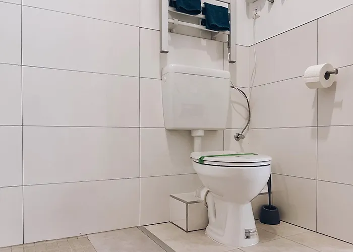 Appartamento Neuwertiges Mit Schnellem Wlan, Glasfaser, Kostenlose Privatparkplatz Auch Fuer Transporter Geeignet R23