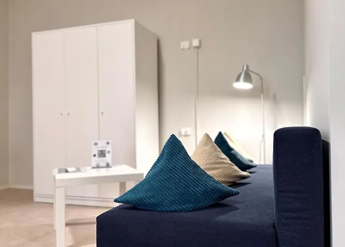 Neuwertiges Mit Schnellem Wlan, Glasfaser, Kostenlose Privatparkplatz Auch Fuer Transporter Geeignet R23 Freiberg am Neckar