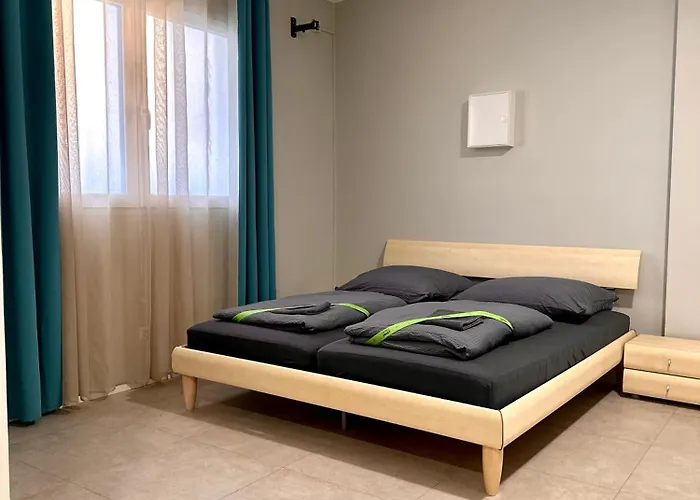 Neuwertiges Mit Schnellem Wlan, Glasfaser, Kostenlose Privatparkplatz Auch Fuer Transporter Geeignet R23 Appartamento *